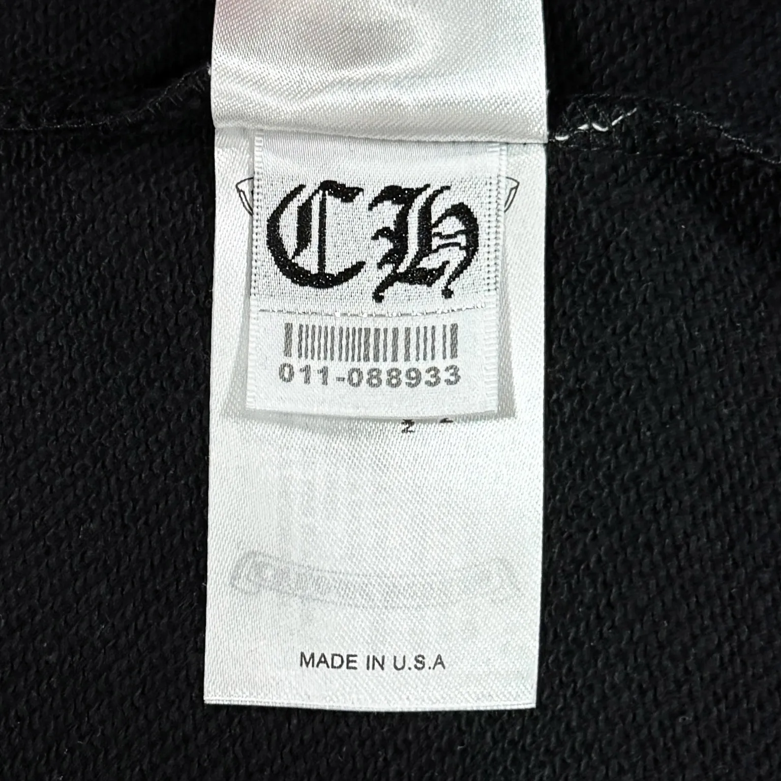 P190 Chrome Hearts 25 high-version round-neck sweatshirts, dropped shoulders and loose fit, 100% cotton fabric weighing 380 grams, no deformation, no shrinkage, complete with three labels, same style for men and women. Technology: Imported Kornit digital direct-injection printing technology, hand-painted graffiti technology. Color: Black SIZE: XS-L